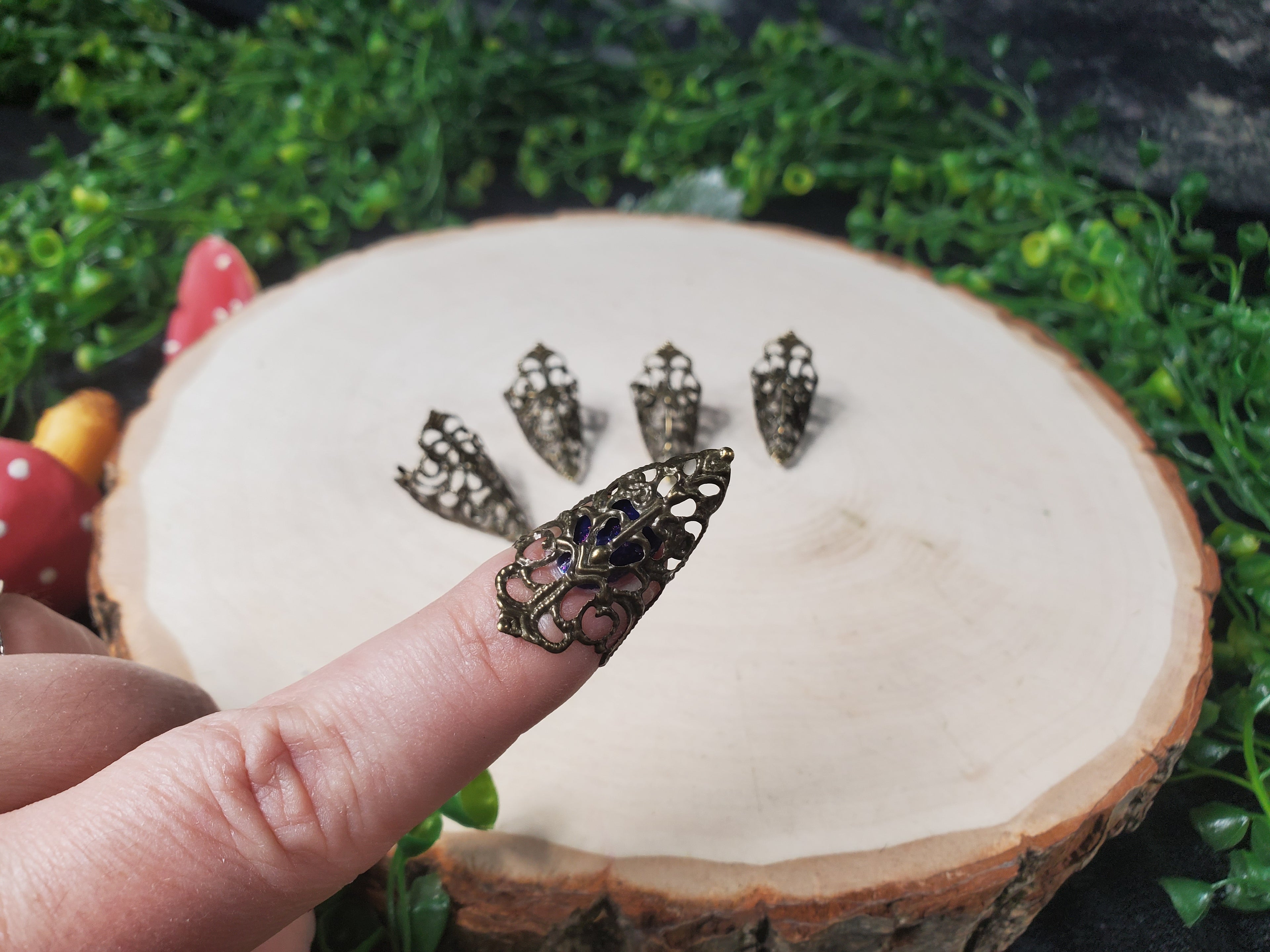 Bronze Nail Claws - Filigree Claw Nail Armor - Witchy Gifts - Handmade Nails