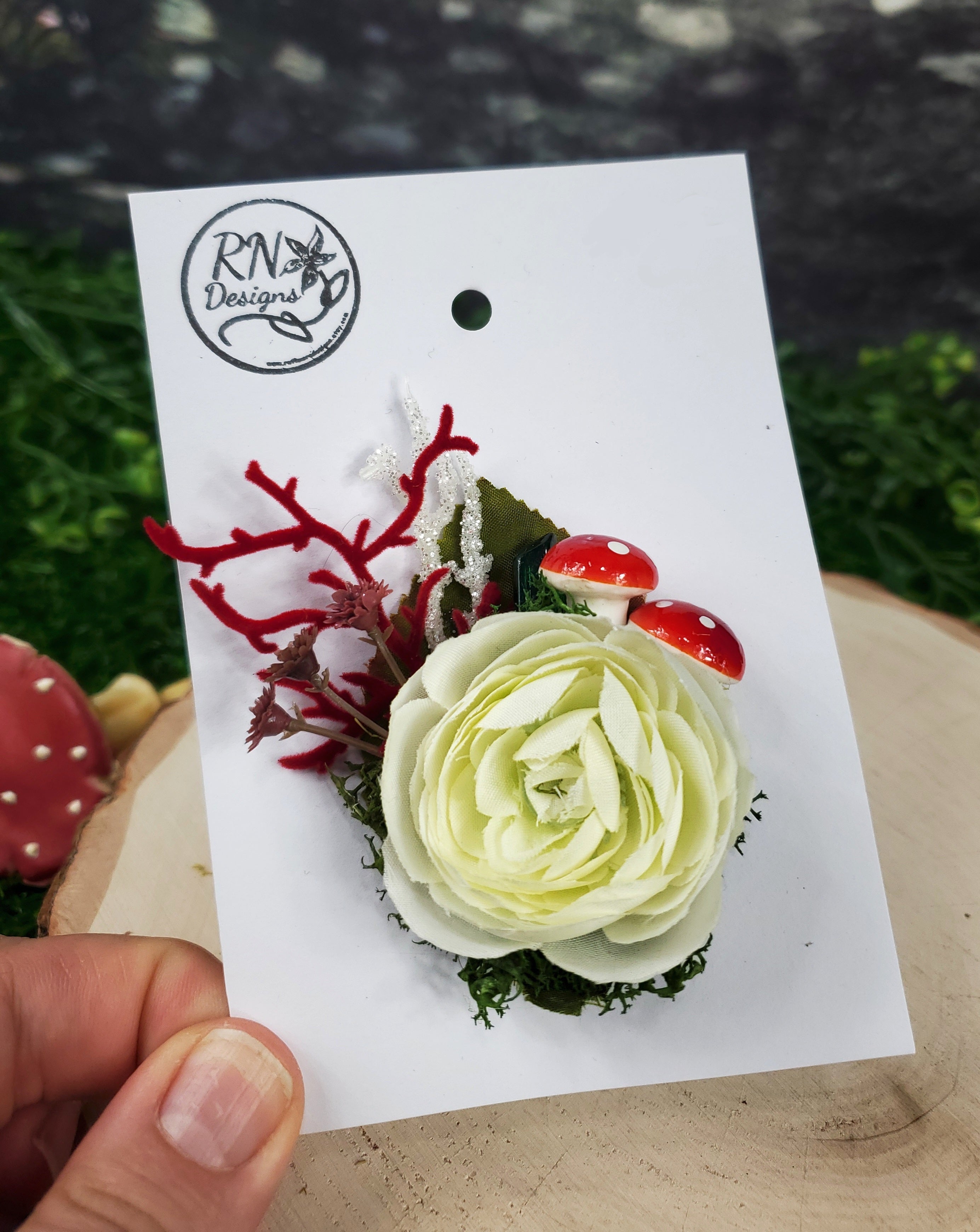 Flower Cottage Core Mini Hair Clip - White and Red