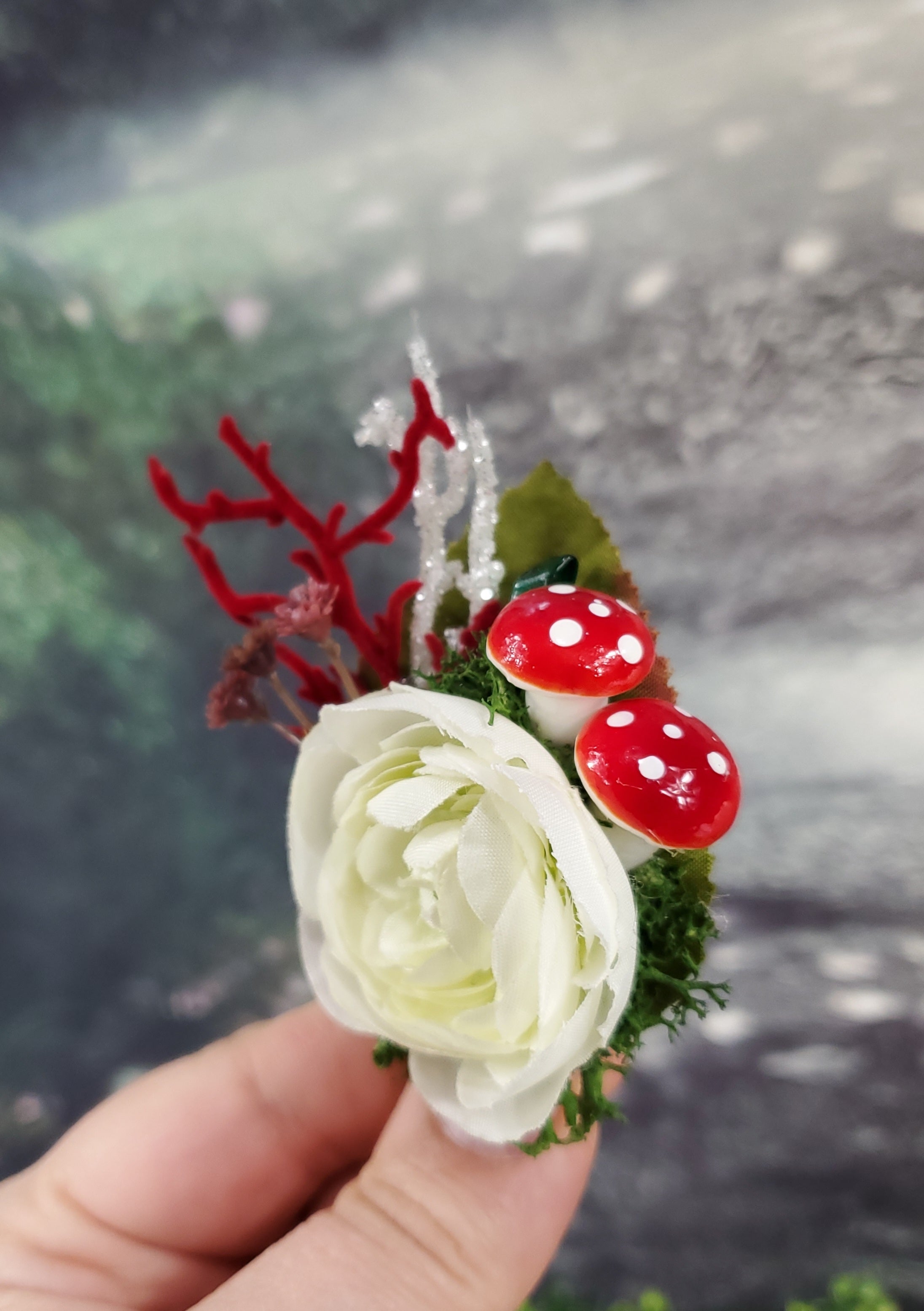Flower Cottage Core Mini Hair Clip - White and Red