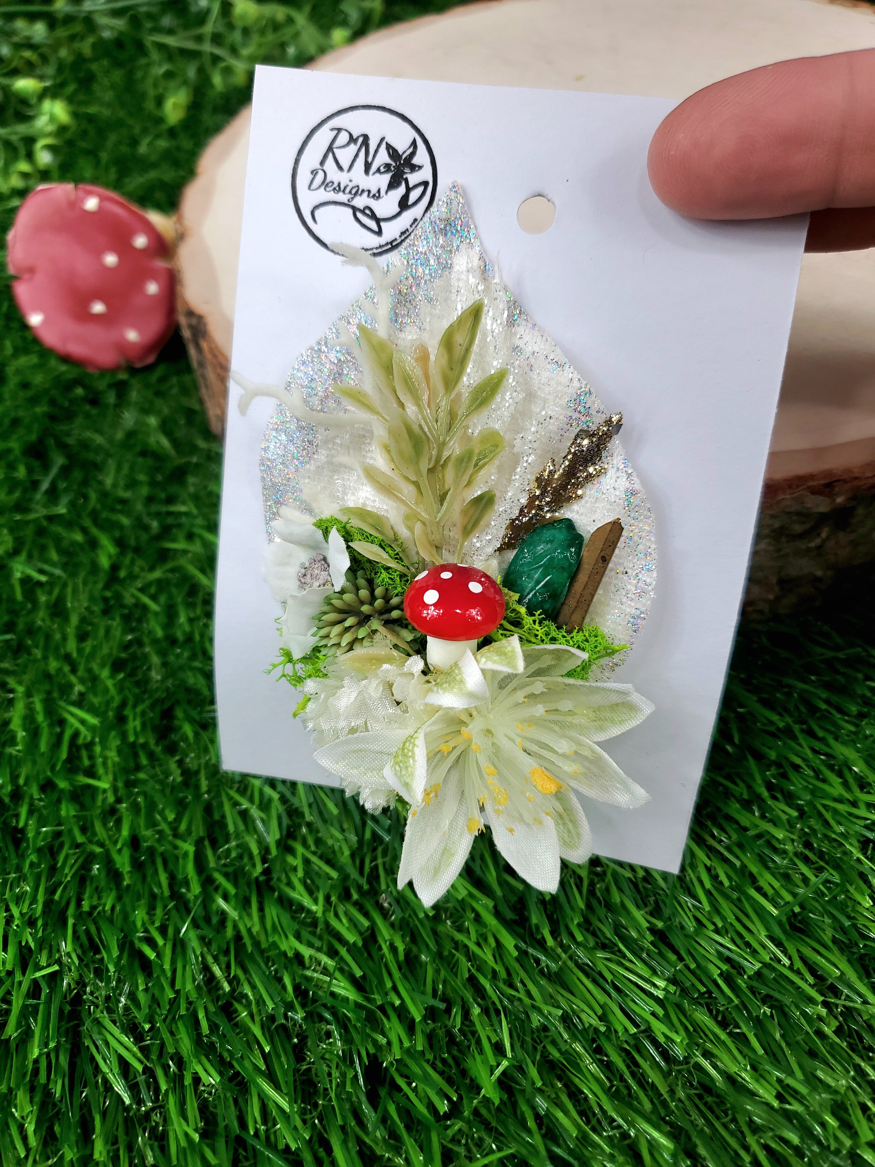 White Mini Cottage Core Flower Hair Clip