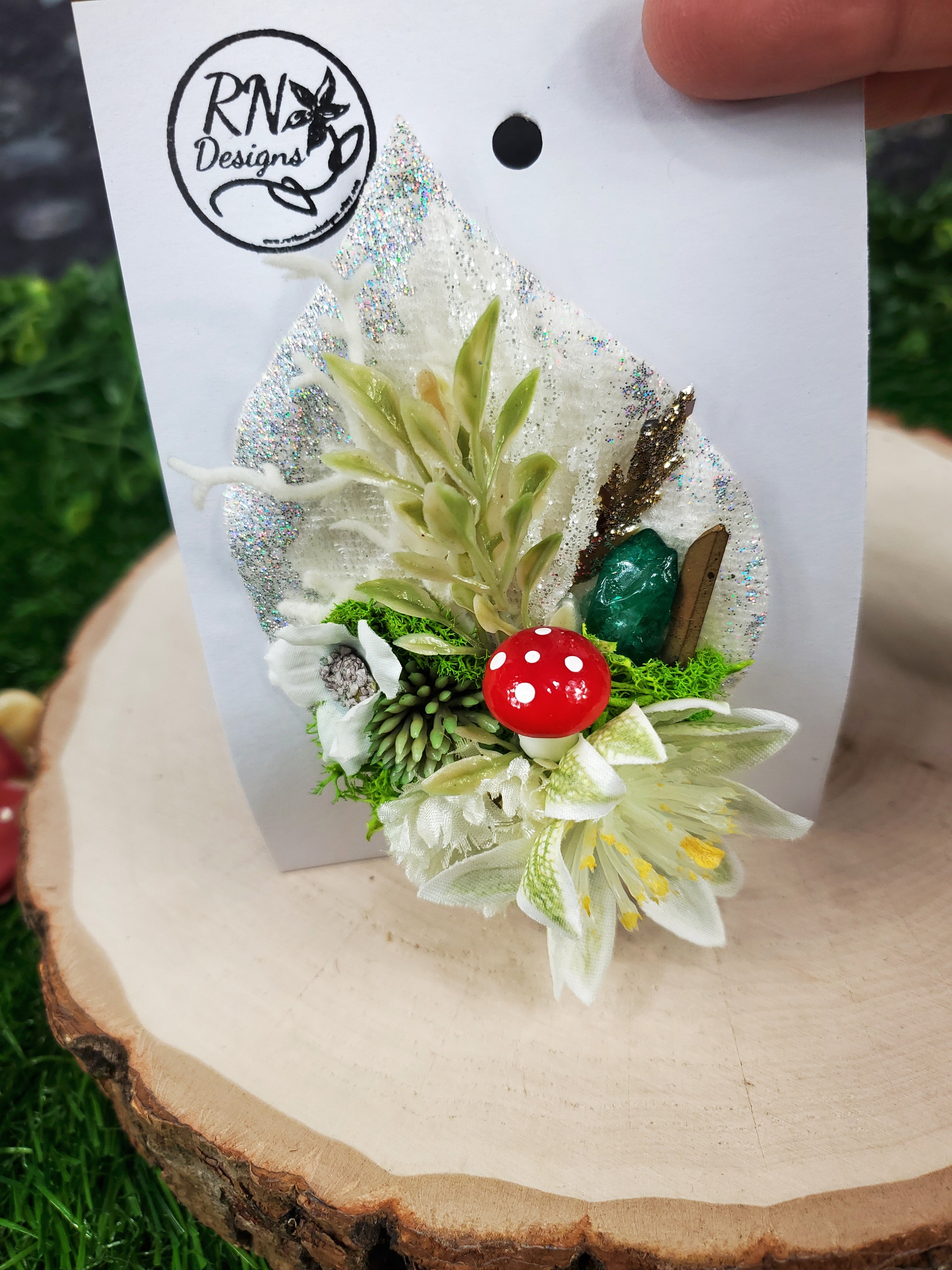 White Mini Cottage Core Flower Hair Clip